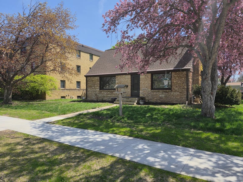 333 Page Ave, North Mankato, MN 56003