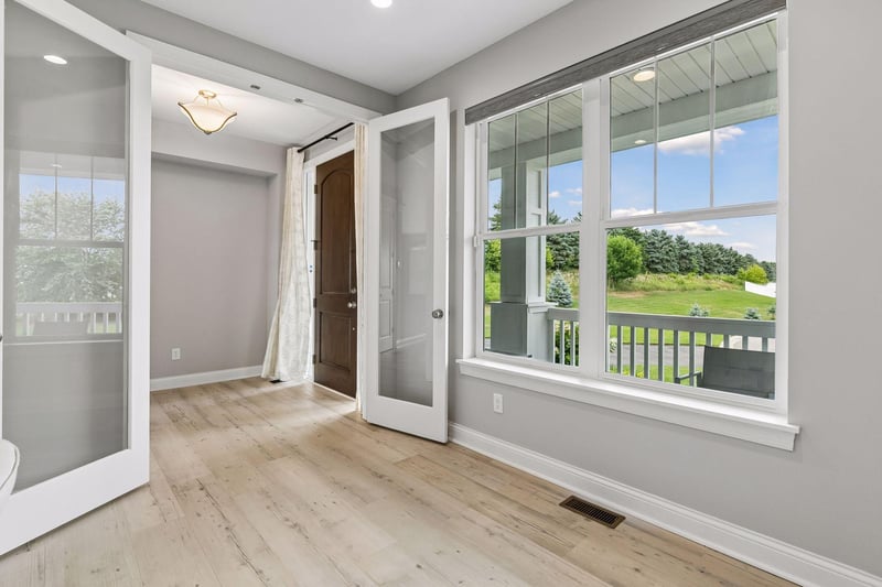 18001 Gleaming Ct, Lakeville, MN 55044