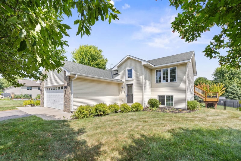 610 Cedar Ave N, Maple Lake, MN 55358