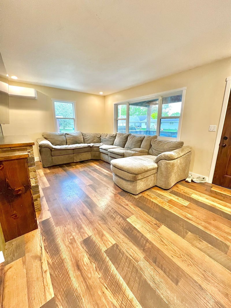 145 1st St NW, Elgin, MN 55932