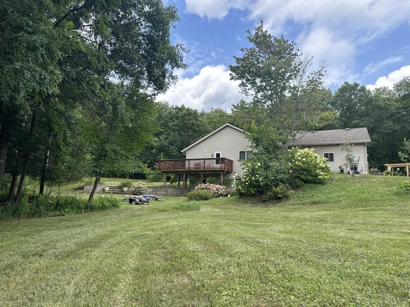 890 Saint Croix Trl, Taylors Falls, MN 55084
