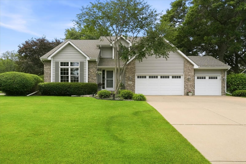 1908 120th Ln NE, Blaine, MN 55449
