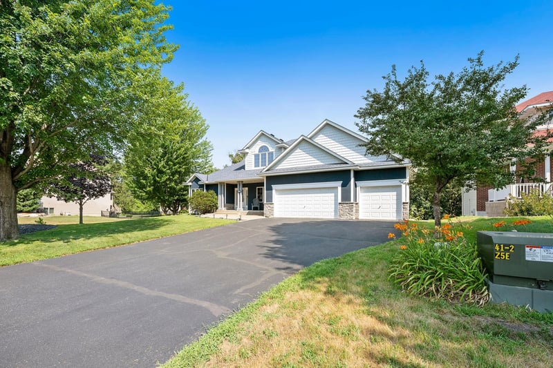 1289 130th Ln NW, Coon Rapids, MN 55448