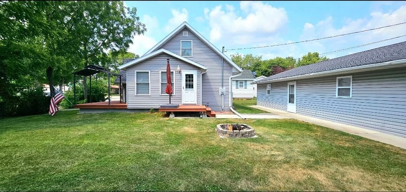 810 Columbia, Morris, MN 56267