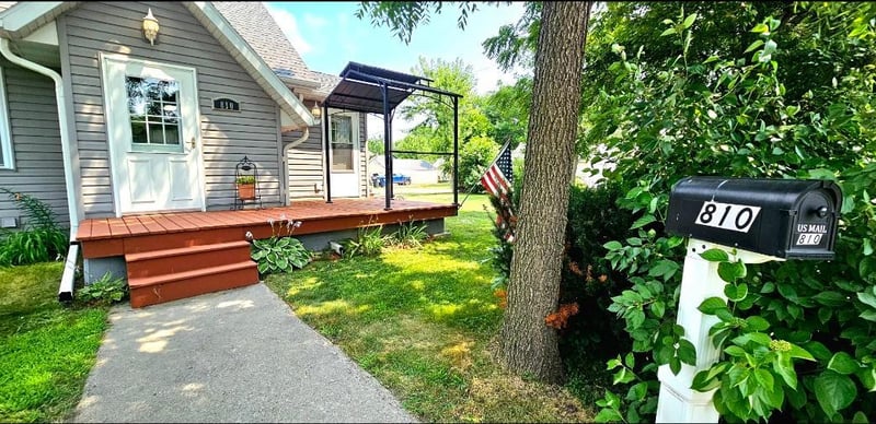 810 Columbia, Morris, MN 56267