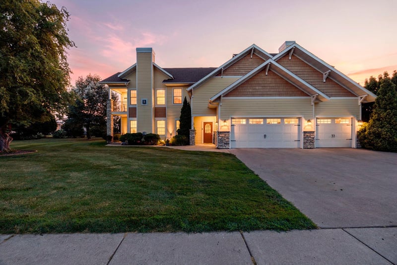 755 Hickory Way #2, Lake City, MN 55041