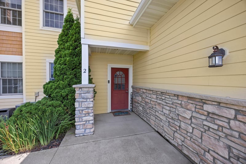 755 Hickory Way #2, Lake City, MN 55041