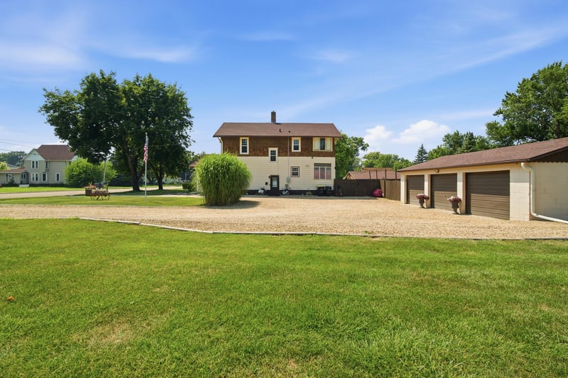 137 1st Ave NW, Winnebago, MN 56098