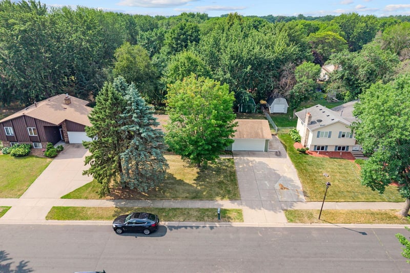 9665 106th Ave N, Maple Grove, MN 55369