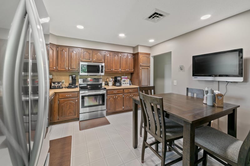 5330 Pine Cone Ln, Carver, MN 55315
