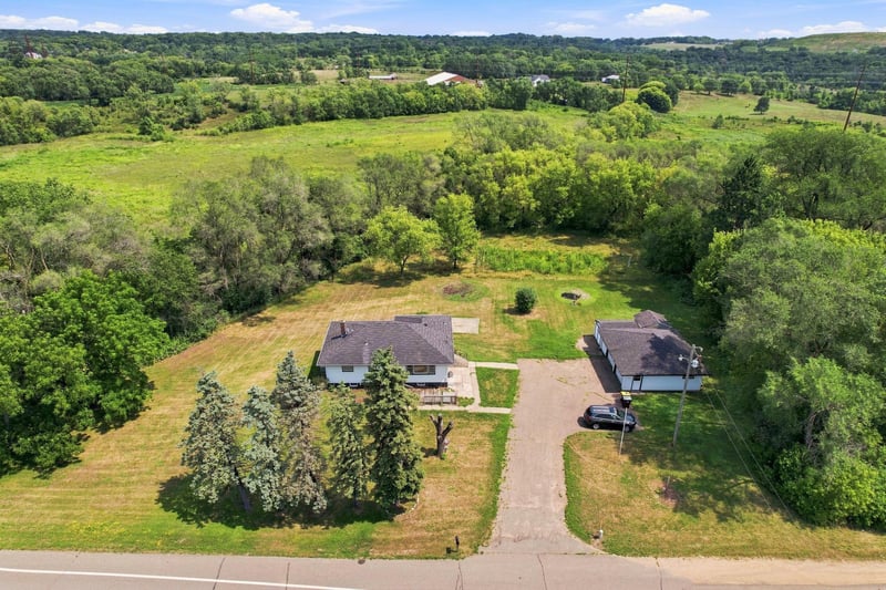11018 Rich Valley Blvd, Inver Grove Heights, MN 55077