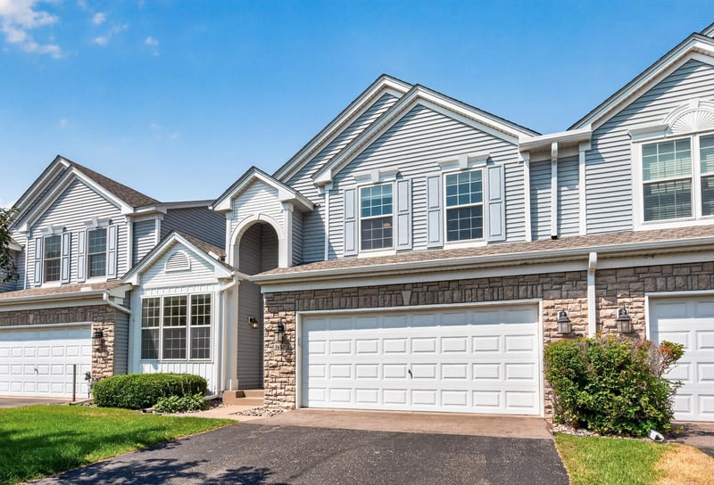 3896 Darling Dr, Woodbury, MN 55125