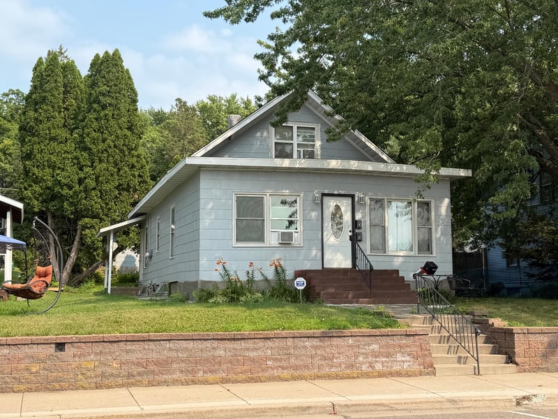 220 N Washington St, Saint Croix Falls, WI 54024
