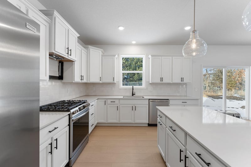 7967 Upper 41st St N, Oakdale, MN 55128