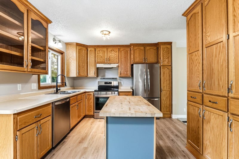 2781 Oakview Ln, Monticello, MN 55362
