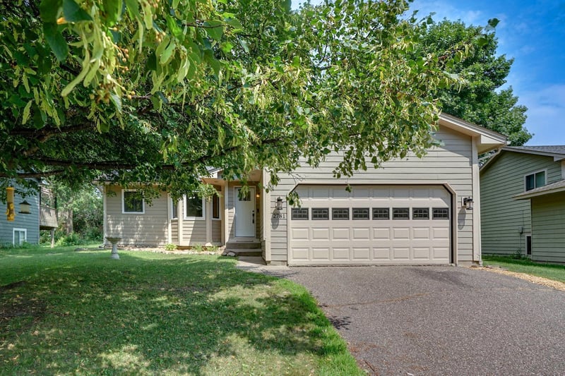 2781 Oakview Ln, Monticello, MN 55362