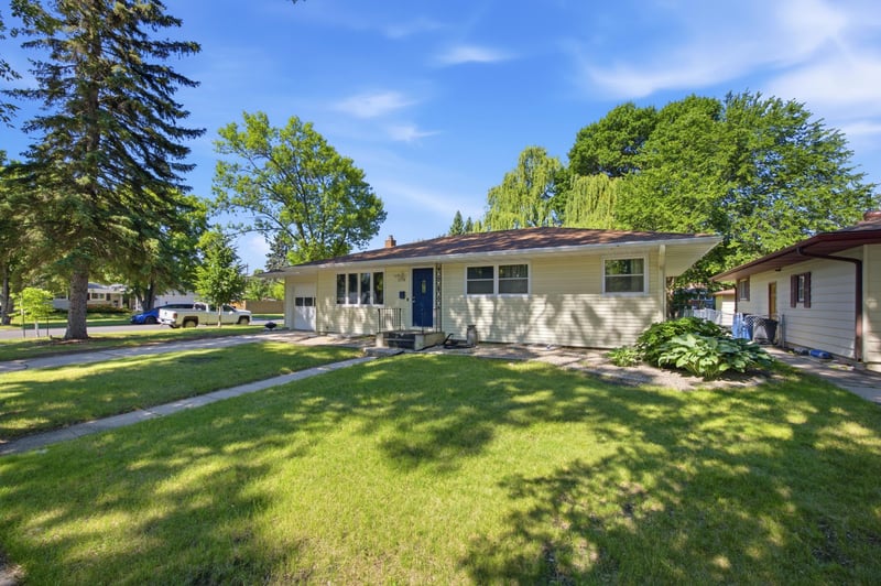 1719 18th St S, Moorhead, MN 56560