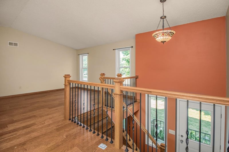 16211 Flagstaff Ct S, Lakeville, MN 55068