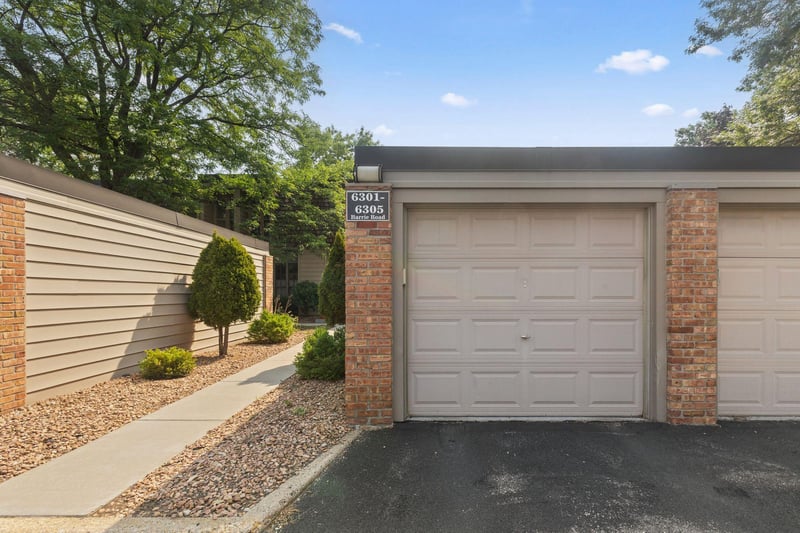6301 Barrie Rd, Edina, MN 55435