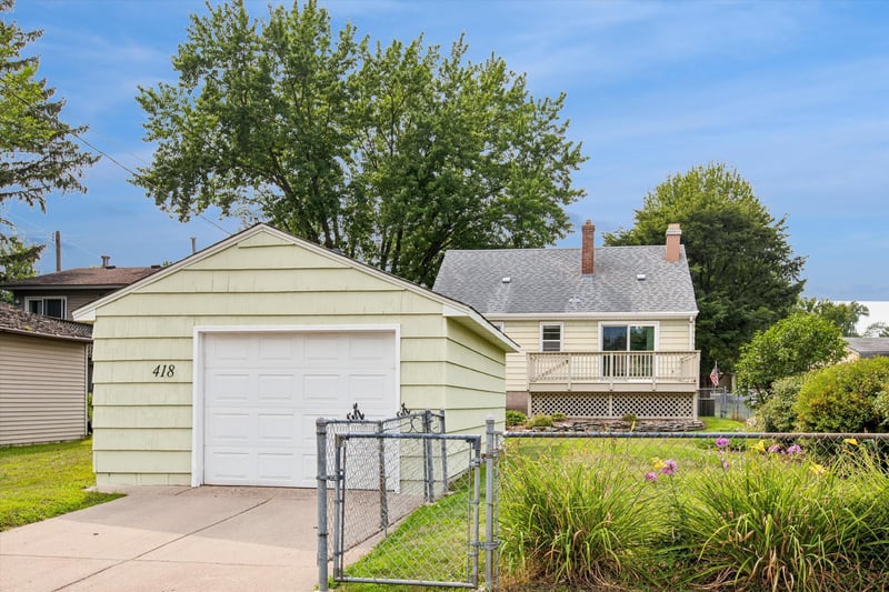 418 17th Ave N, South Saint Paul, MN 55075