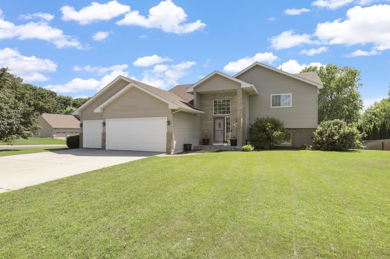 813 Lawrence Pw, Buffalo, MN 55313