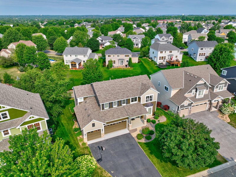 2990 Frontier Dr, Woodbury, MN 55129