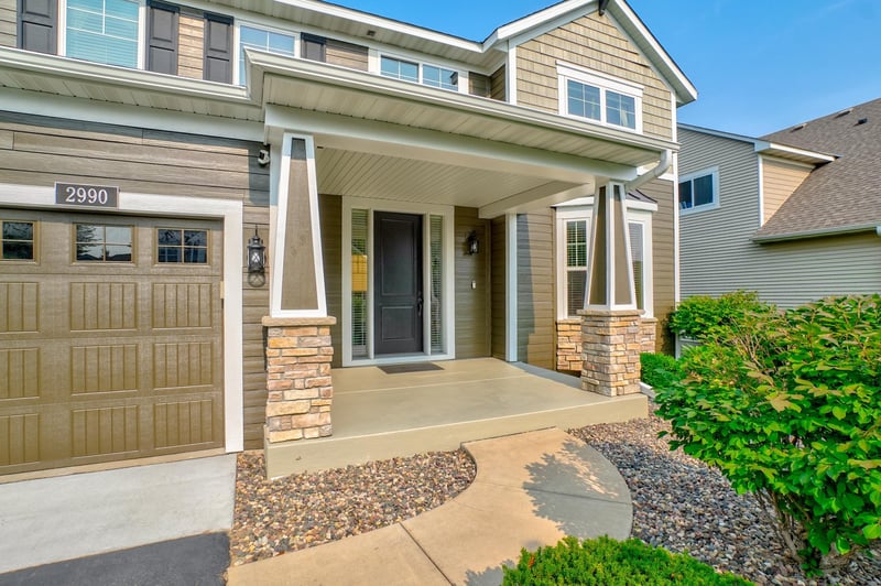 2990 Frontier Dr, Woodbury, MN 55129