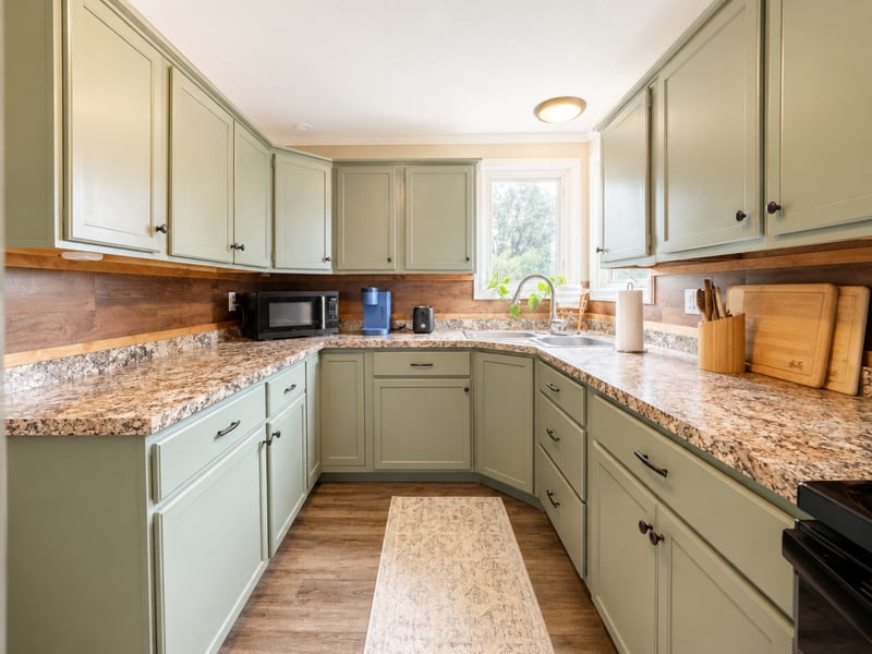 302 Mitchell St, Coleraine, MN 55722