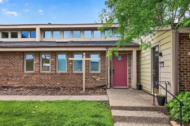 14577 Grand Ave S, Burnsville, MN 55306