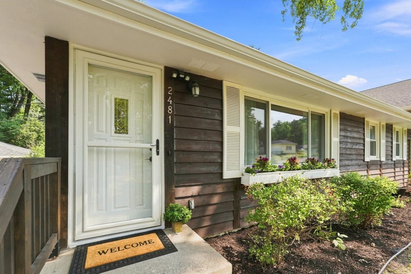 2481 19th Ave E, North Saint Paul, MN 55109