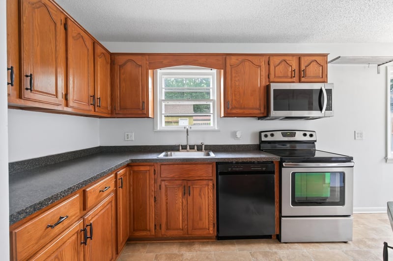 4537 6th St NE, Columbia Heights, MN 55421