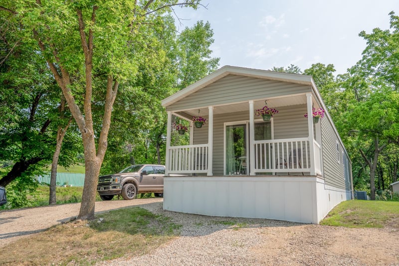 8170 North Shore Dr, Spicer, MN 56288