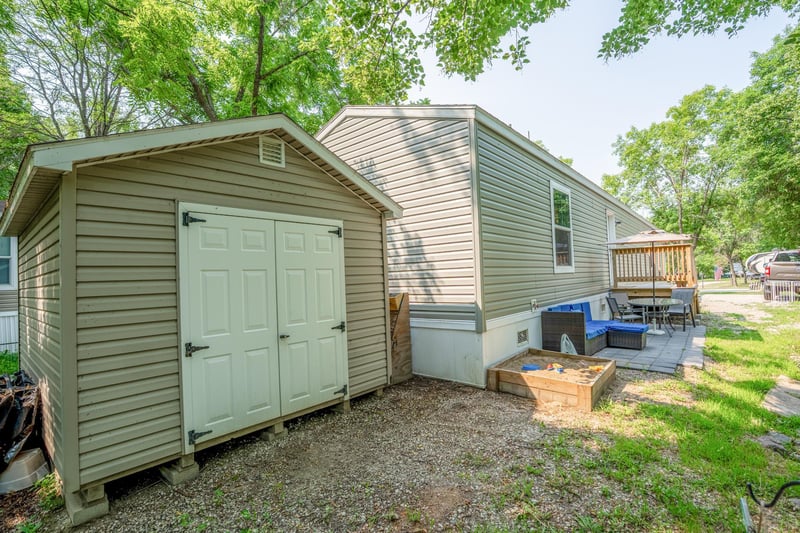8170 North Shore Dr, Spicer, MN 56288