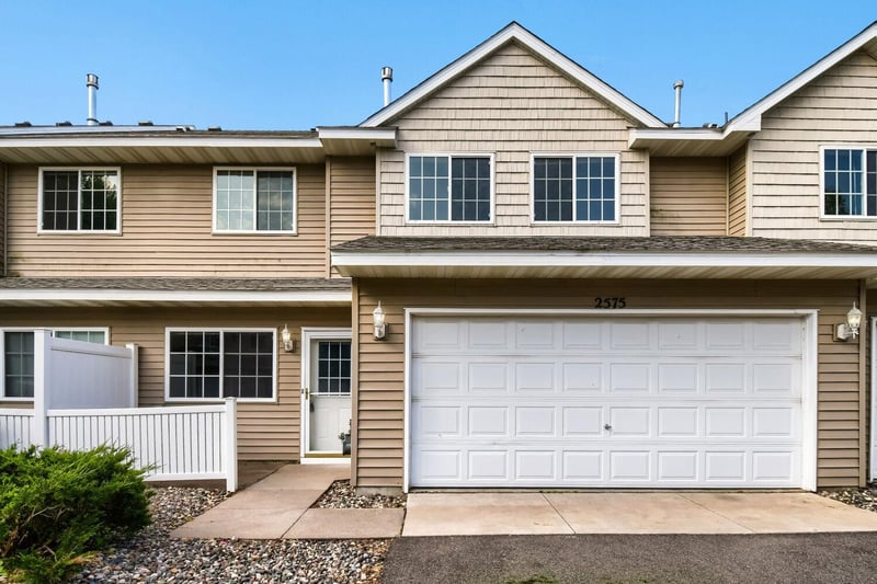 2575 Yellowstone Dr #54, Hastings, MN 55033