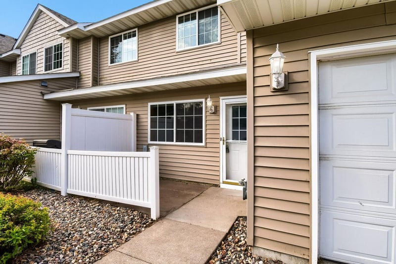 2575 Yellowstone Dr #54, Hastings, MN 55033