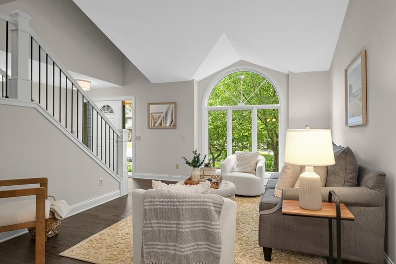 1655 Mallard Dr, Eagan, MN 55122