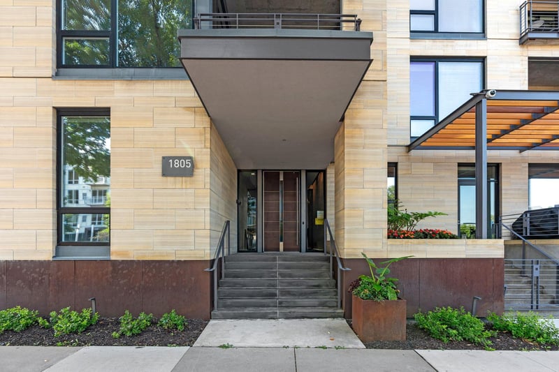 1805 W Lake St #502, Minneapolis, MN 55408