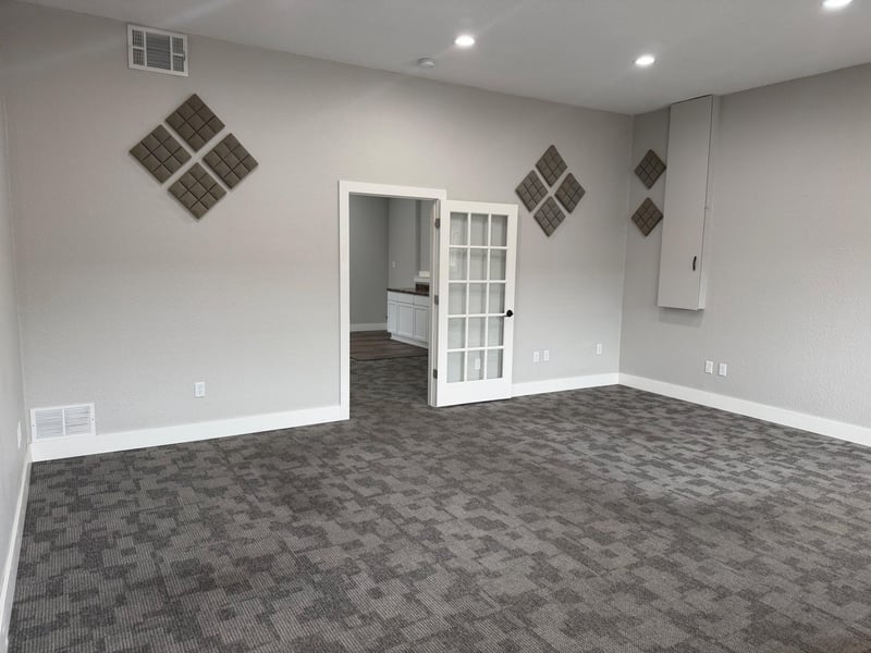 13 N Cedar St, Royalton, MN 56373