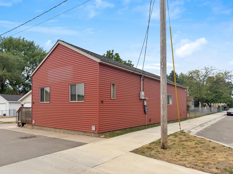 13 N Cedar St, Royalton, MN 56373