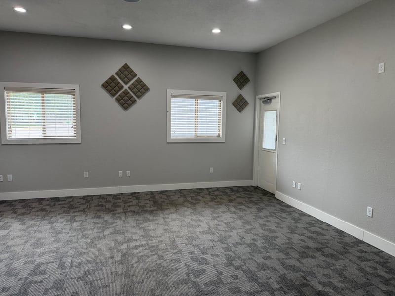 13 N Cedar St, Royalton, MN 56373