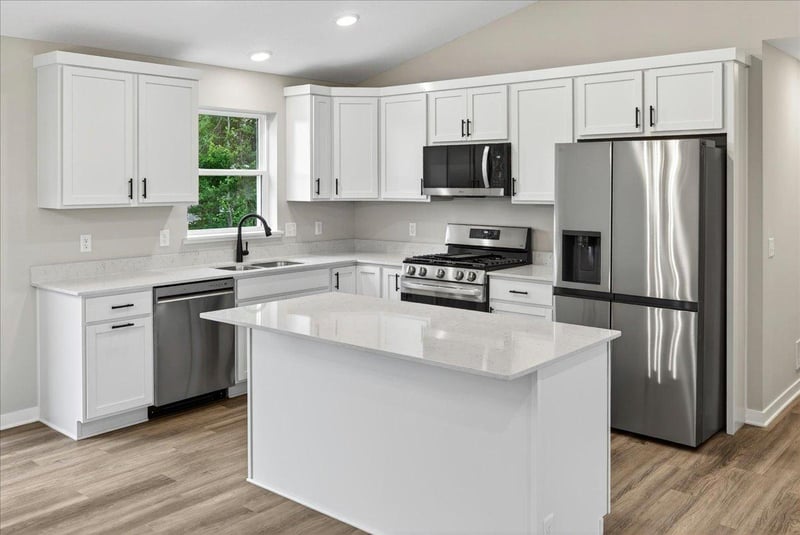 1923 Pierce St S, Cambridge, MN 55008