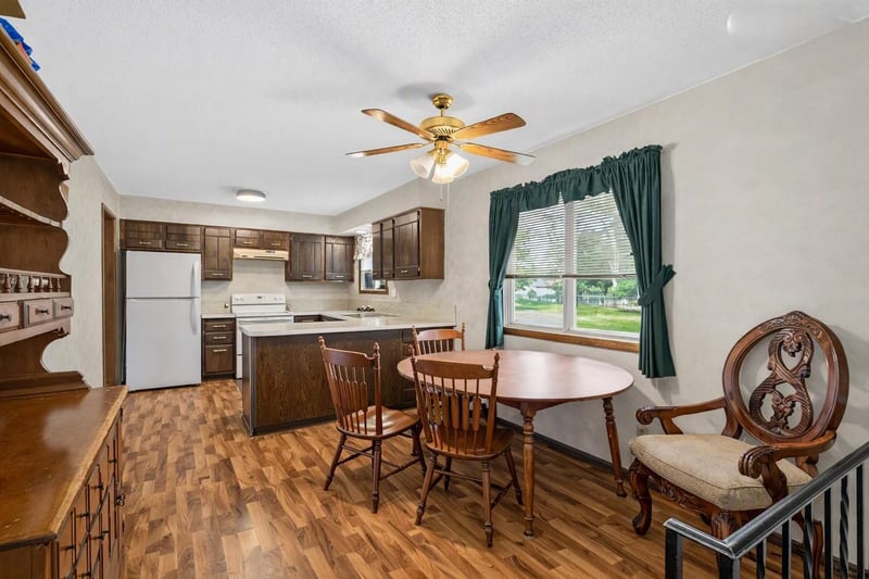 8292 Indian Blvd S, Cottage Grove, MN 55016