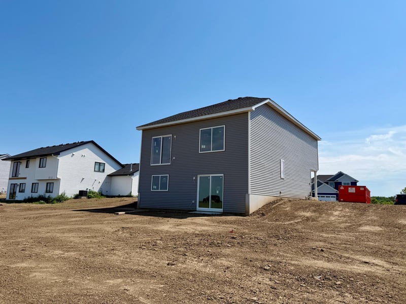 1821 Pierce St S, Cambridge, MN 55008