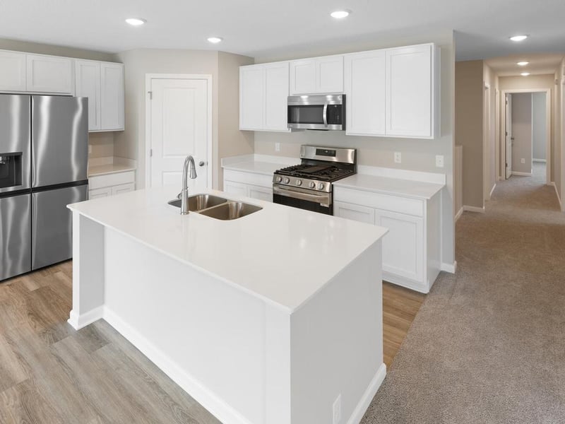 1815 Pierce St S, Cambridge, MN 55008