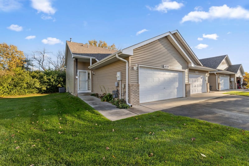 6314 Cavell Ct, Brooklyn Park, MN 55428