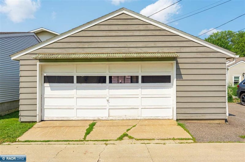 1530 11th St S, Virginia, MN 55792