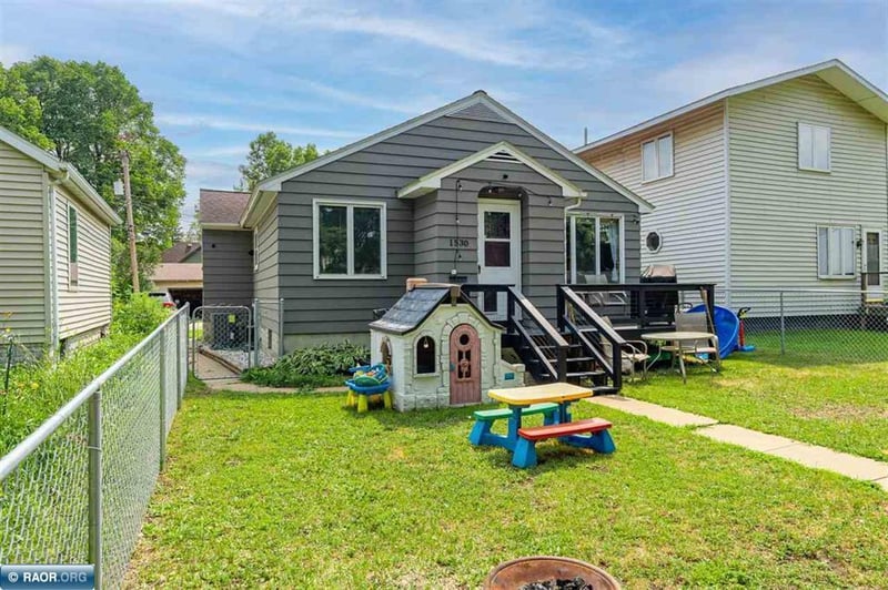 1530 11th St S, Virginia, MN 55792