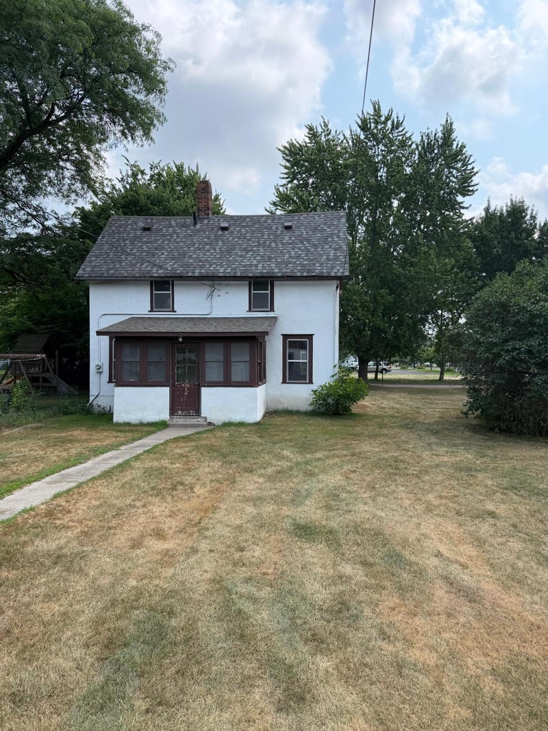 212 5th St SE, Little Falls, MN 56345
