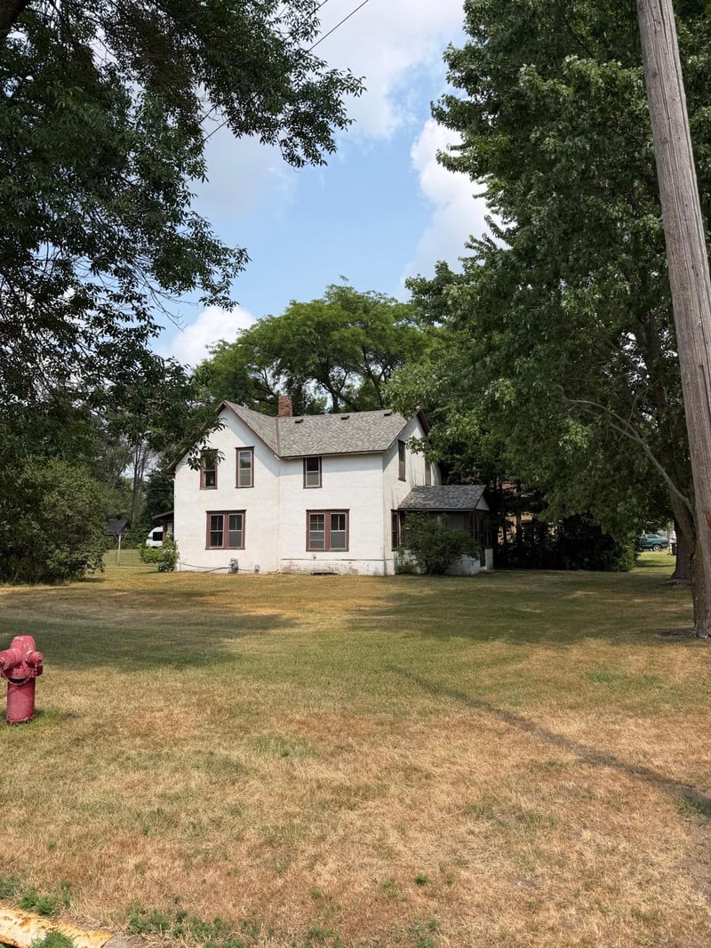 212 5th St SE, Little Falls, MN 56345