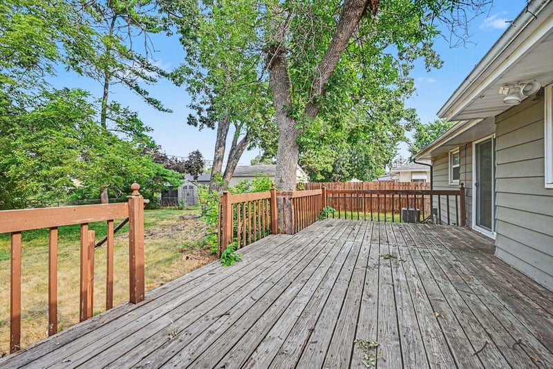 5931 Zenith Ave N, Brooklyn Center, MN 55429